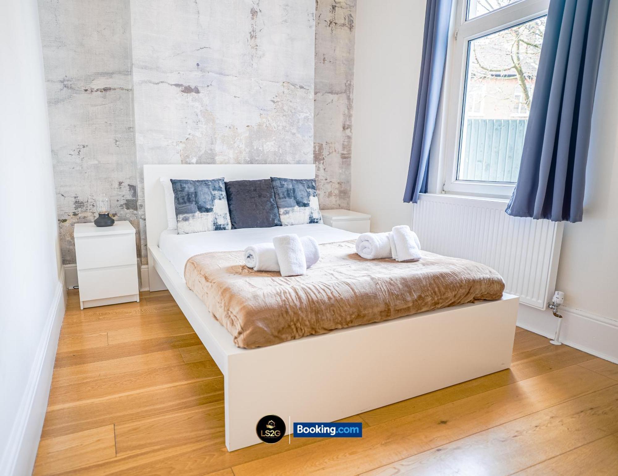 Stunning House By Ls2G Short Lets & Serviced Accommodation Greater London With Free Wifi Exteriör bild