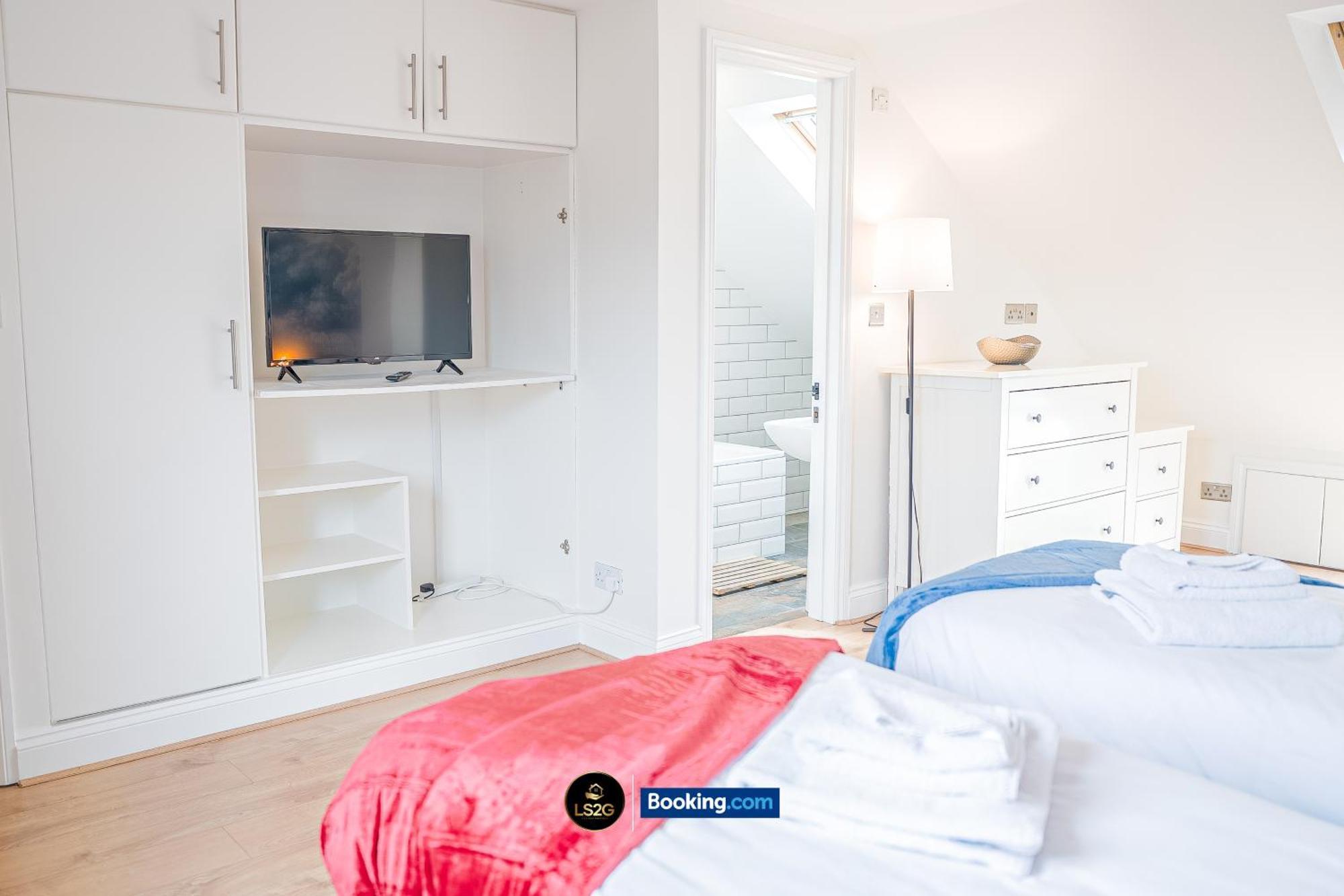 Stunning House By Ls2G Short Lets & Serviced Accommodation Greater London With Free Wifi Exteriör bild
