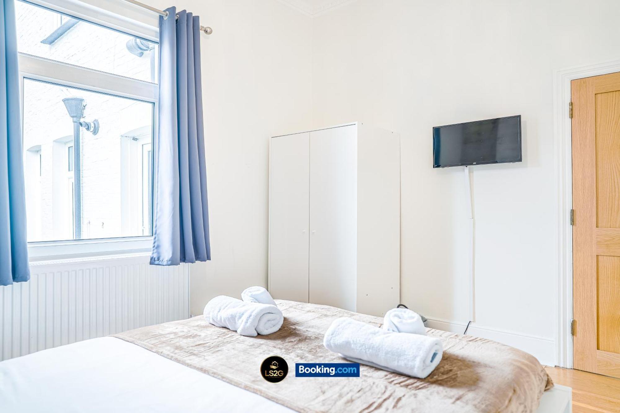 Stunning House By Ls2G Short Lets & Serviced Accommodation Greater London With Free Wifi Exteriör bild
