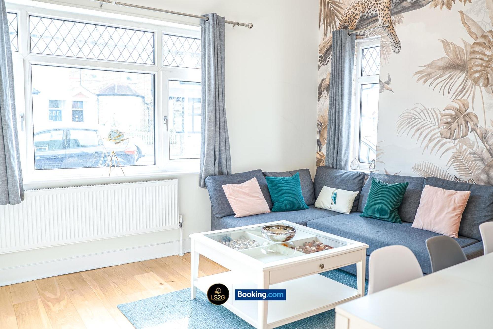 Stunning House By Ls2G Short Lets & Serviced Accommodation Greater London With Free Wifi Exteriör bild